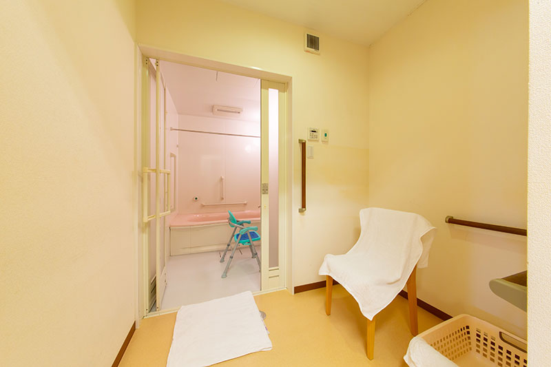 9:00～ 入浴、朝の体操、朝のレクリエーション、個別機能訓練